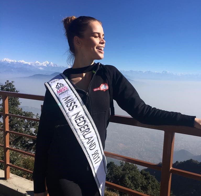 Miss Nederland maakt indrukwekkende reis naar Nepal